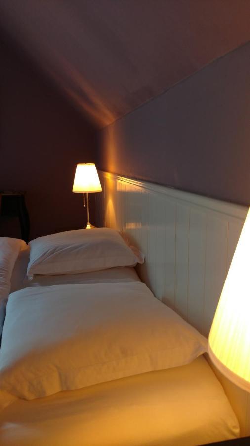 Bonbon Chambre D'Hotes Bed & Breakfast Saint-Julien-de-Lampon Exterior photo