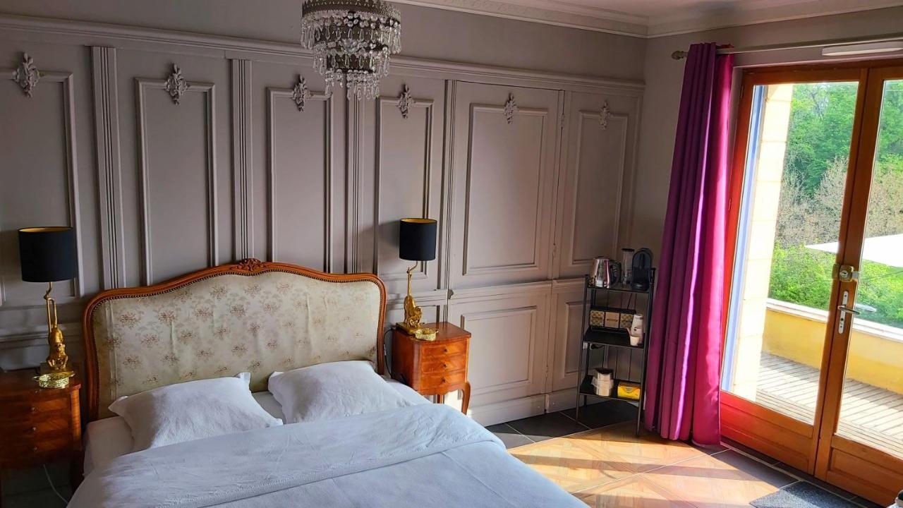 Bonbon Chambre D'Hotes Bed & Breakfast Saint-Julien-de-Lampon Exterior photo